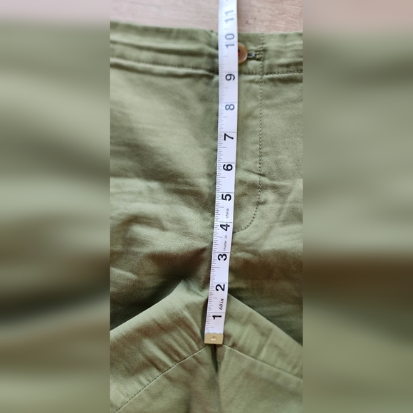Tommy Hilfiger Women's Olive Green Classic Stretch‎ Preppy Chino Shorts Size 10 - Picture 6 of 7